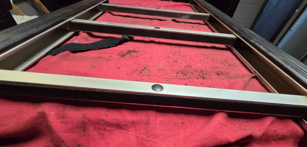 VOLVO FOLDING UPPER BUNK LADDER, BLK RUBBER , MISSING ONE FOOT, 8078803