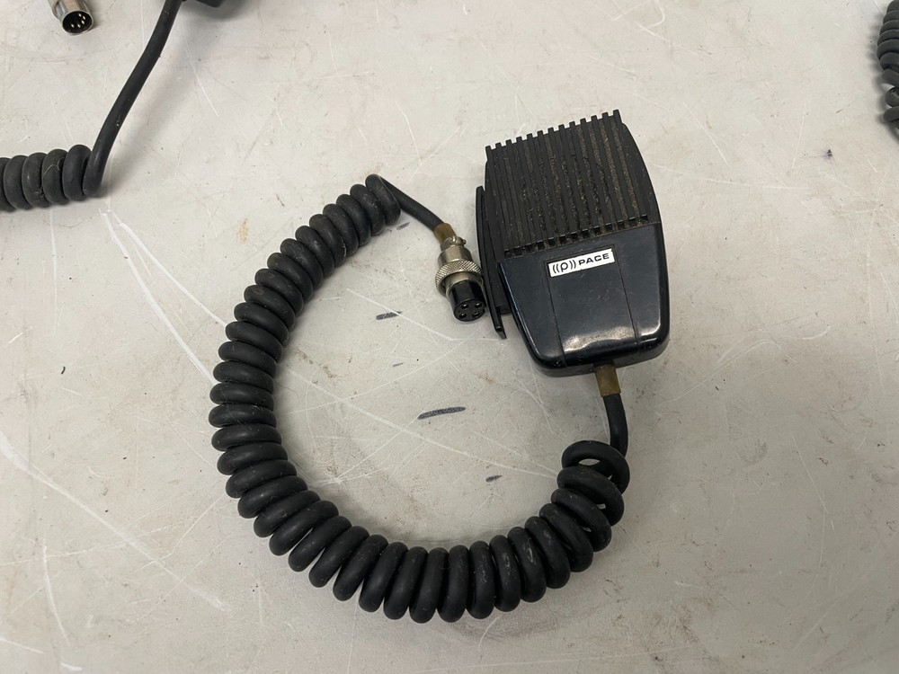 5 PIECE LOT HANDHELD MICROPHONES ~ ASSORTED MAKES