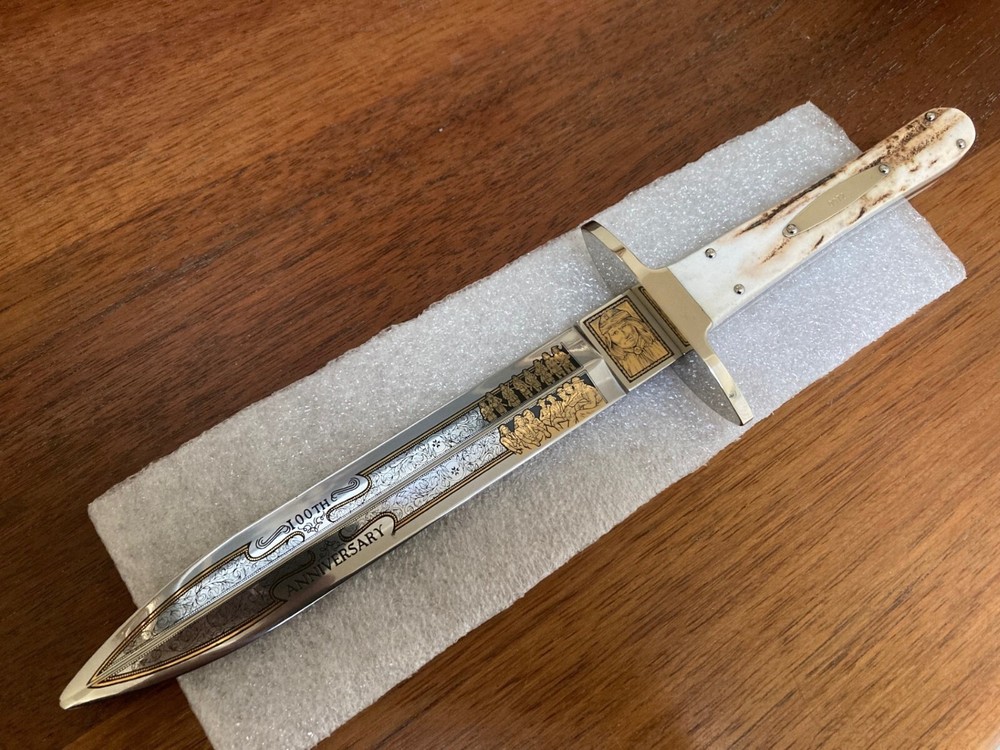 Buck Knife - Vintage Gold Etch "Geronimo" Dagger, Walnut Case Serialized *RARE*