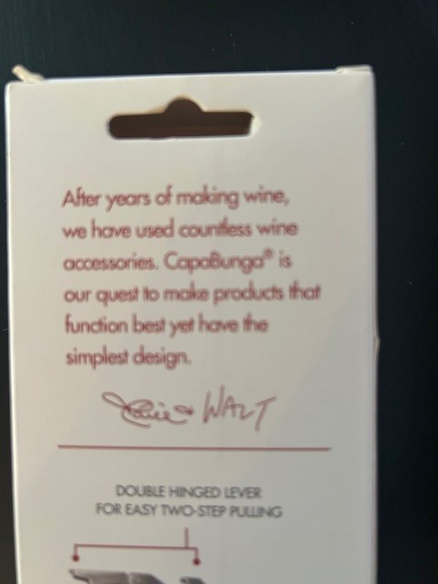 Capabunga Corkscrew Wine Opener Bottle red ergonomic handle double-hinged NIB