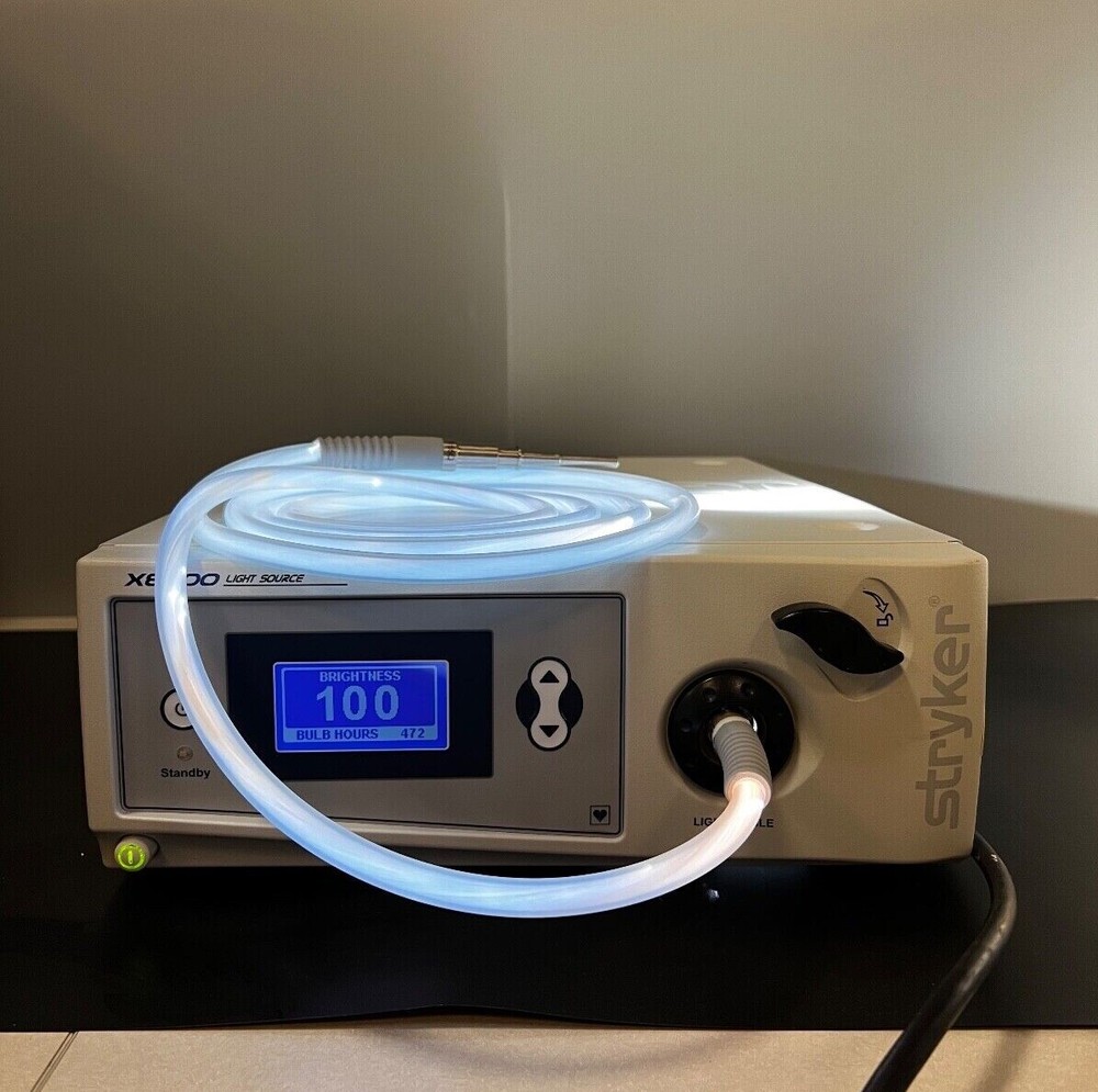 Stryker Medical X8000 Light Source