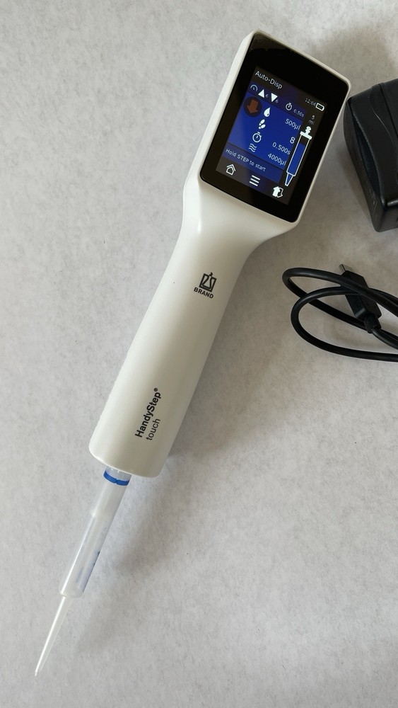 Pristine Condition BrandTech HandyStep Touch Screen Protector Still On &Charger