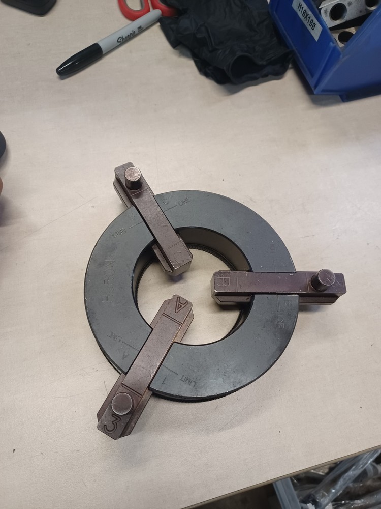 Huron 68FD/3P Forming Fixure 3 Jaw