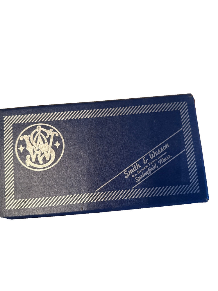 Smith and Wesson vonyage gun box model 10 38