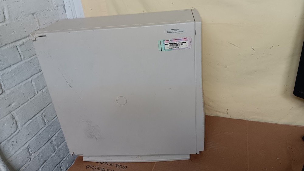 Vintage Dell Dimension 4100 Retro Desktop Computer Intel Pentium 733 MHz Boots