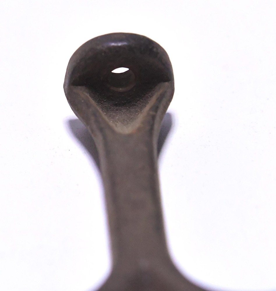 2 MATCHING METAL UNDERMOUNT HAT OR COAT HOOKS UNDERMOUNT