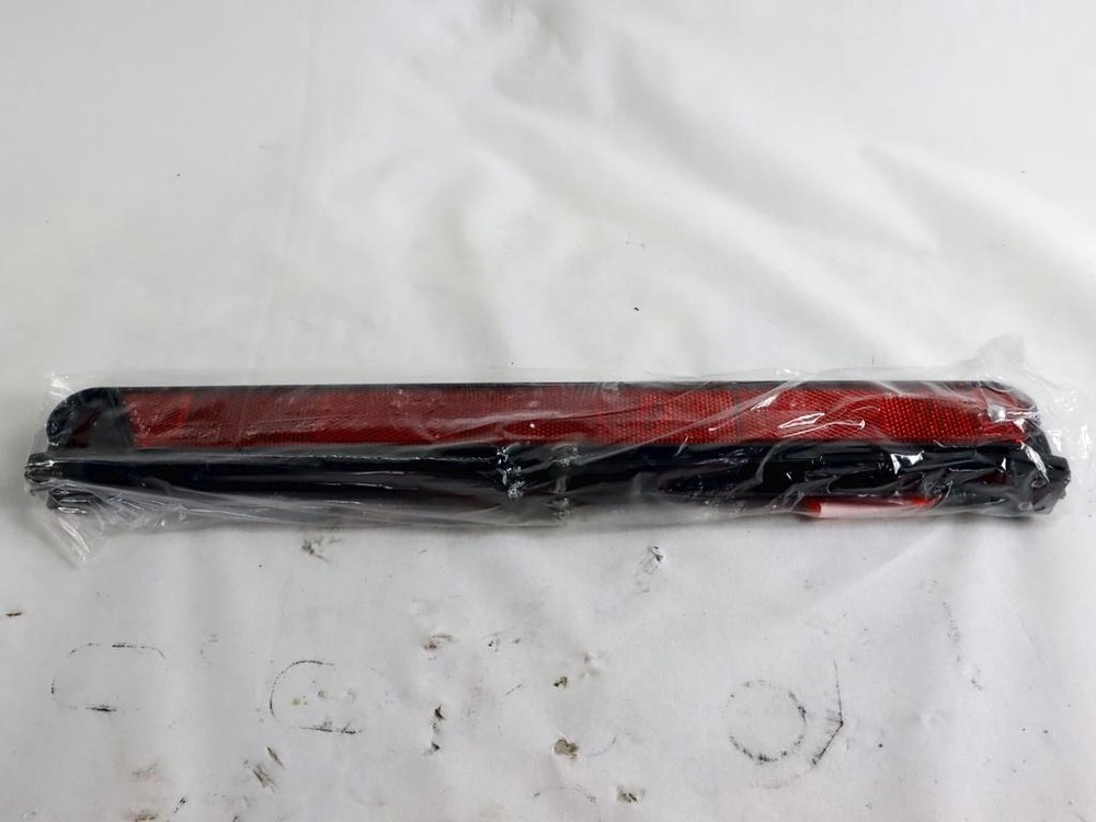 Warning triangle first aid and jacket reflector Volkswagen Golf 7