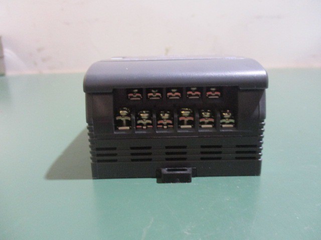 KEYENCE KV-E16X PLC with Built-in Display Function USED #5
