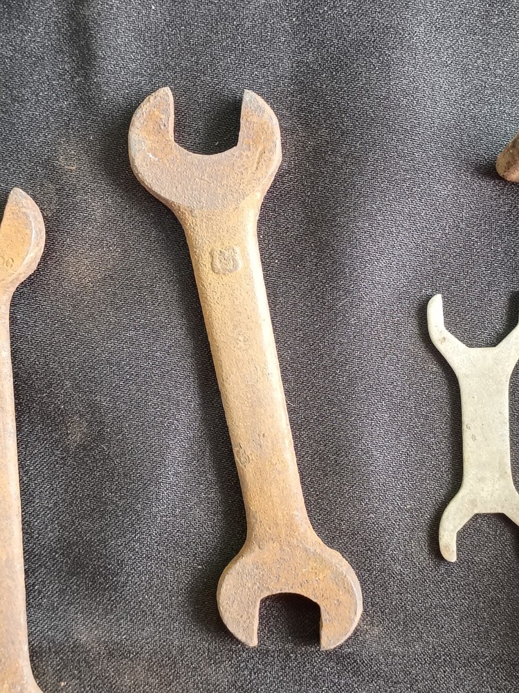 Antique Tools And Trunk 45 Items!!!!Inside !!
