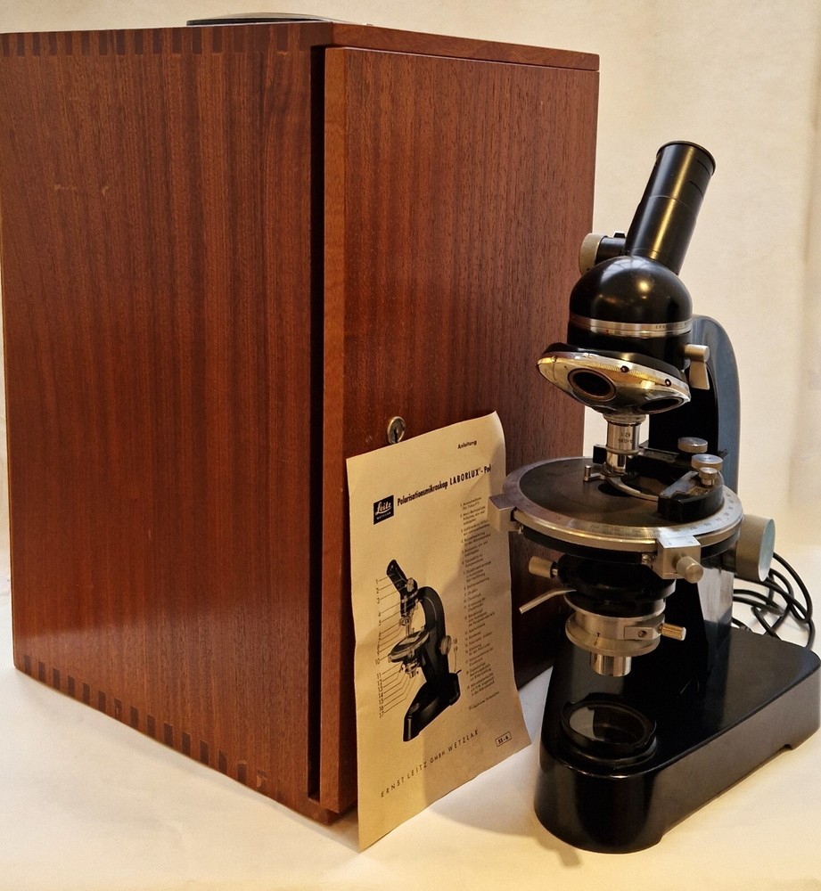 Leitz Laborlux polarizing microscope with incorporated light, 1950s'