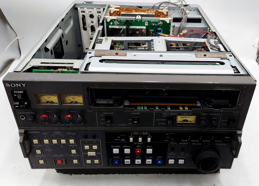 Sony PVW-2800 Video Cassette Recorder