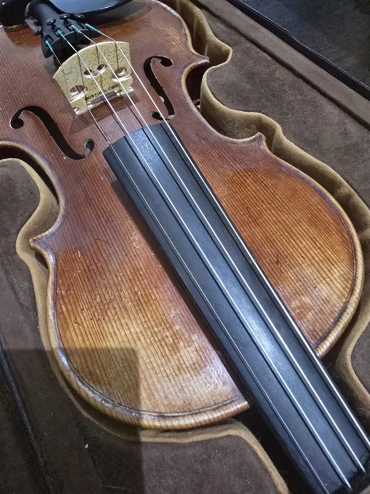 Universal 3/4 Student Violin KUN-Made in Canada