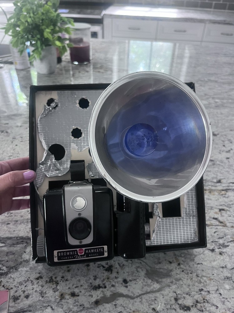 Vintage Brownie Hawkeye Flash Outfit Camera