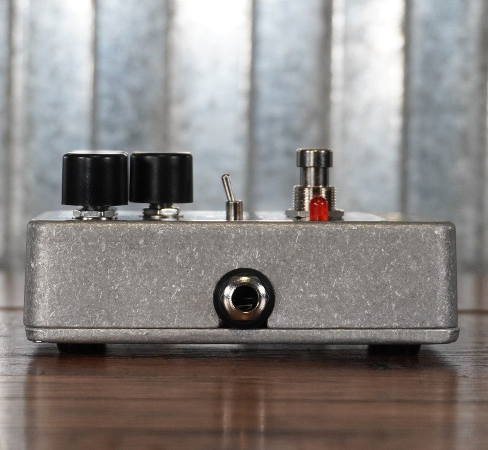 Electro-Harmonix Memory Toy Analog Delay Modulation Guitar Effect Pedal EHX