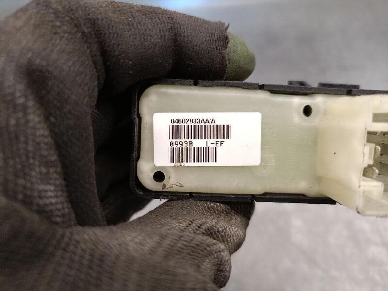 4602933AA rear window control panel rh JEEP COMPASS MK49 2.2 CRD 2006 5287152