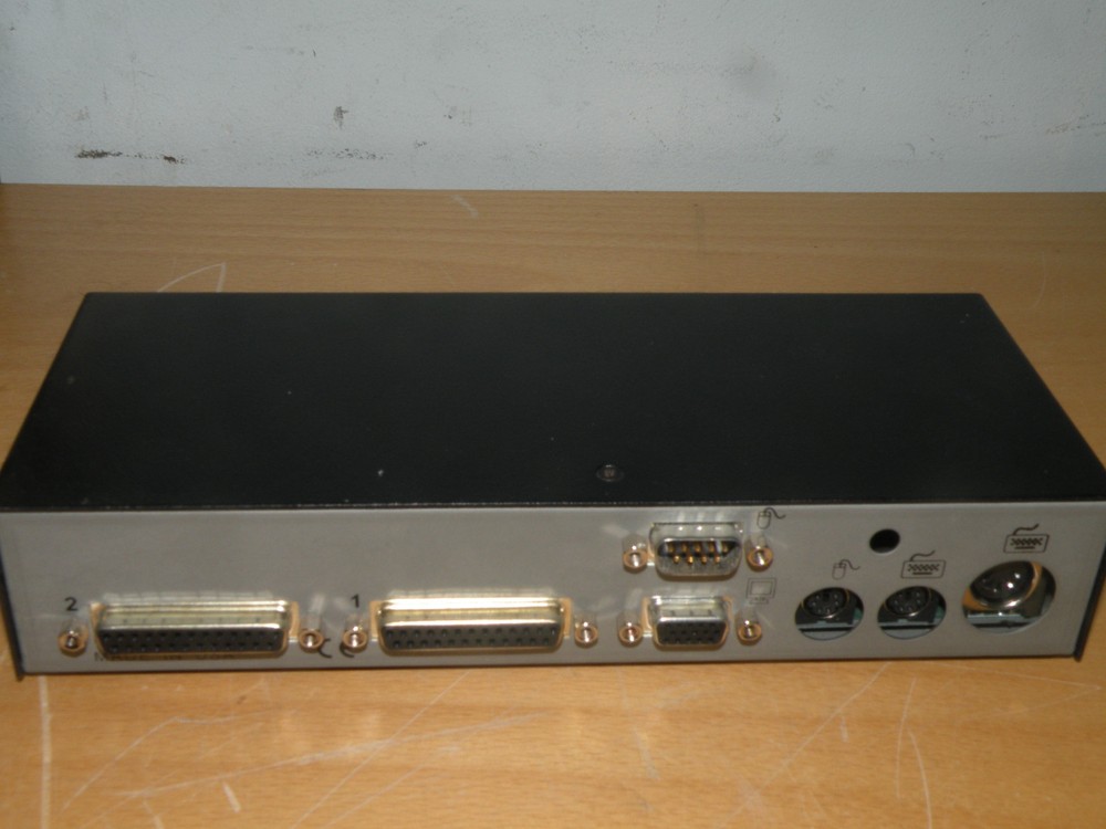 Black Box ServSwitch 2 Port KVM Switch SW621A-R2