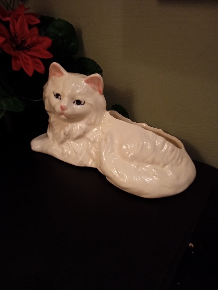 A Beautiful Vintage White Persian Cat A Planter Ceramic