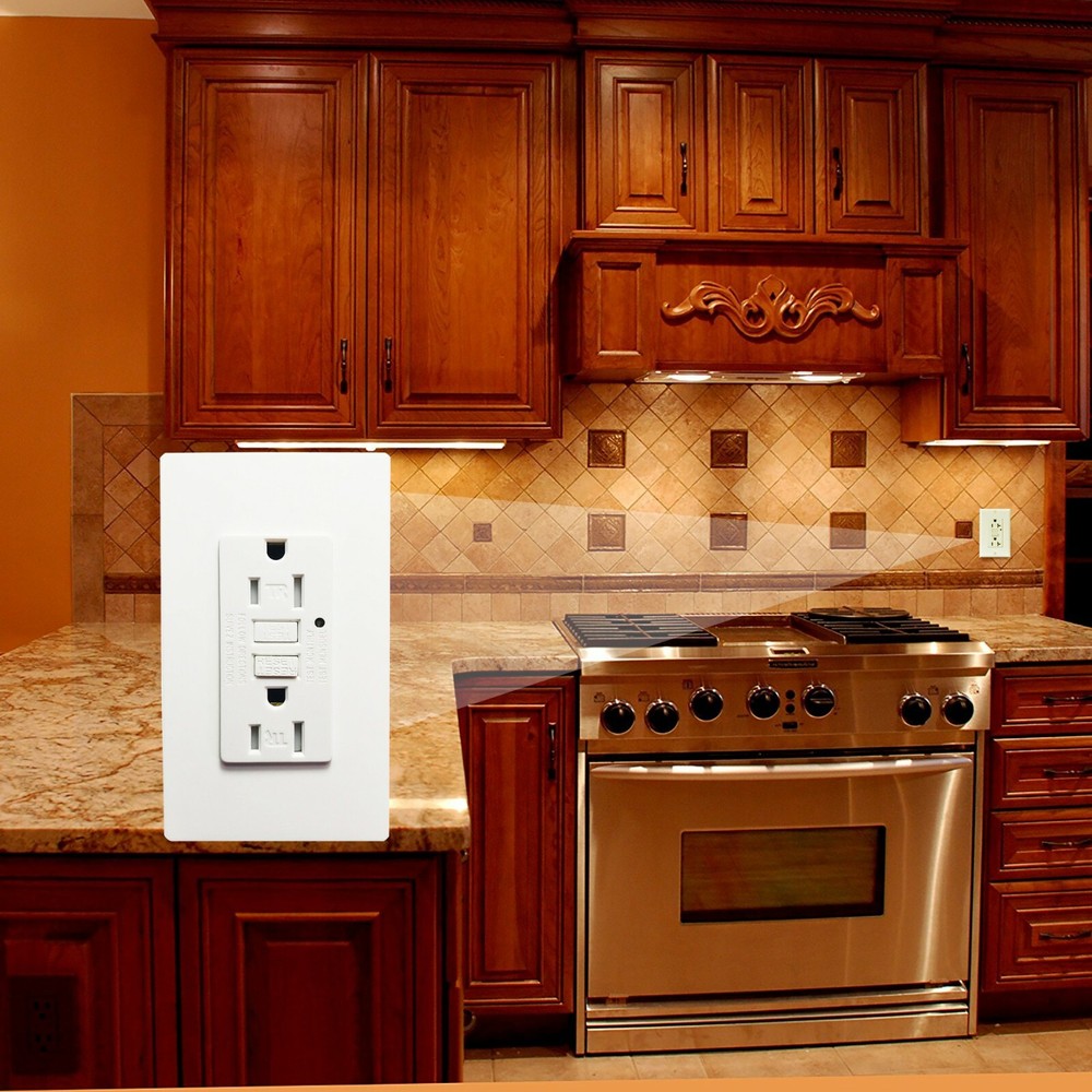 gfci outlet 15 amp Self testing Tamper Resistant Receptacle White 6pack