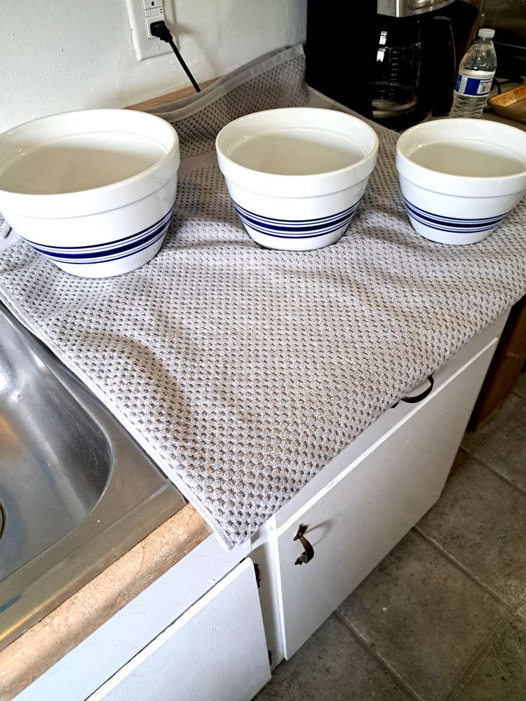 Crate & Barrel Heavy Nesting Mixing Bowl Set White & Blue Stripes 1-2 & 3 QUART