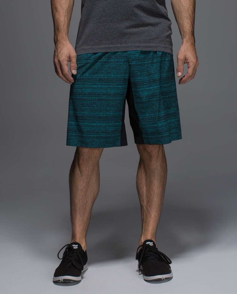Lululemon Assert ShortGlacier Texture Surge Black / Black