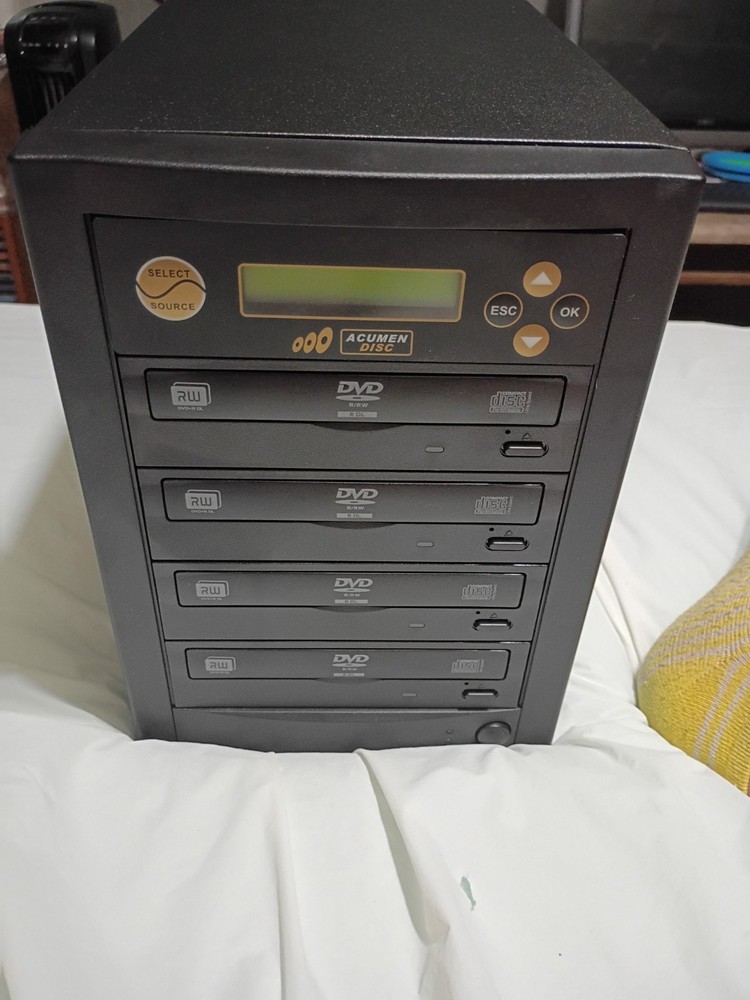 1 to 3 dvd /cd duplicator brand new Acumen