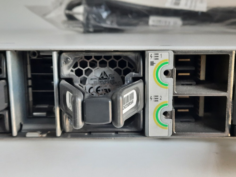 Cisco C9300-48P-A Catalyst 9300 Switch 48-port PoE+ Network Advantage-TESTED