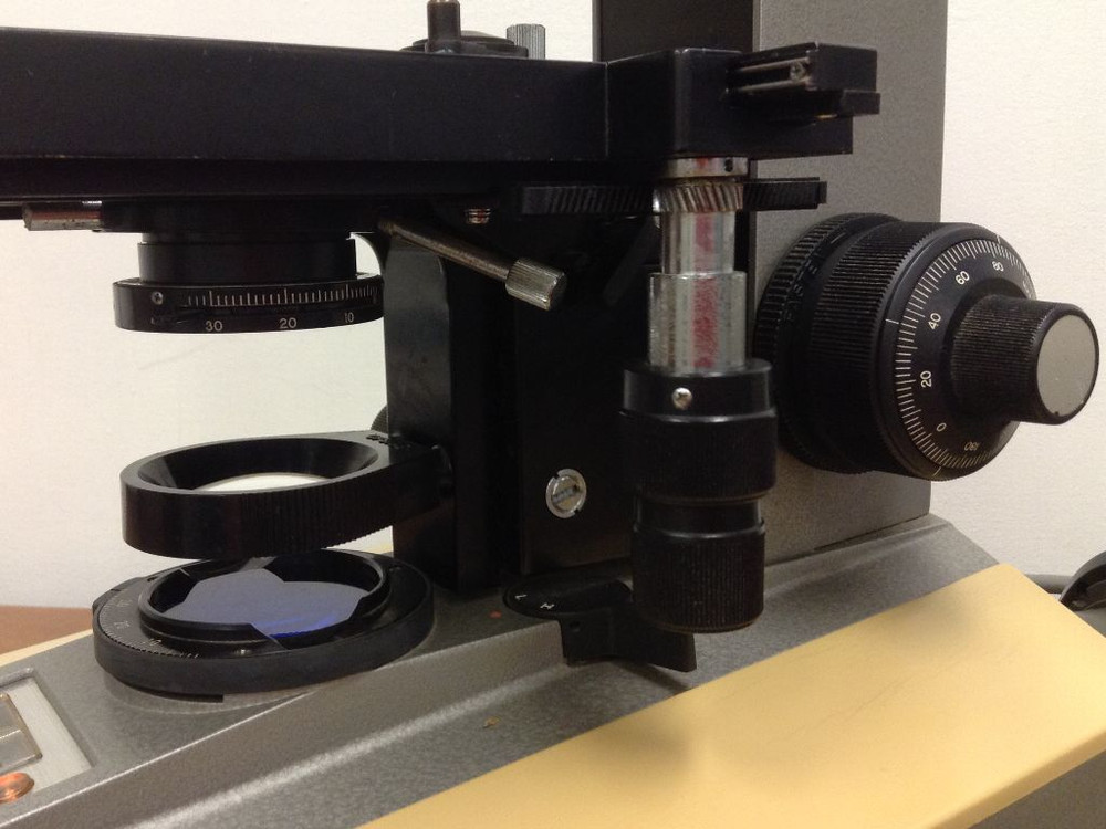 OLYMPUS - BH Microscope in excellent condition w/five objectives