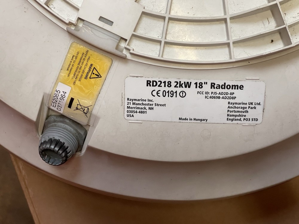 Raymarine RD218 2KW 18 inch Radar Dome UNTESTED