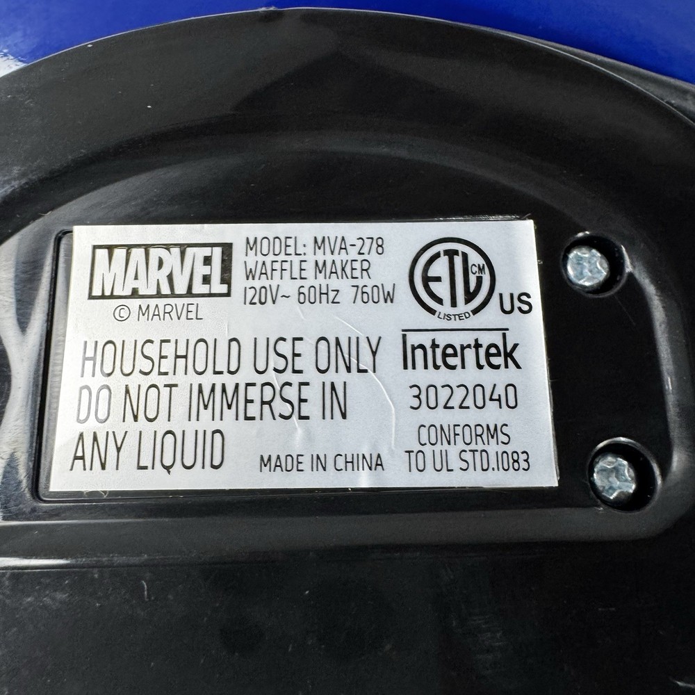 Marvel Captain America Shield 7" Waffle Maker MVA-278 BOX DAMAGE SHIPS FAST!