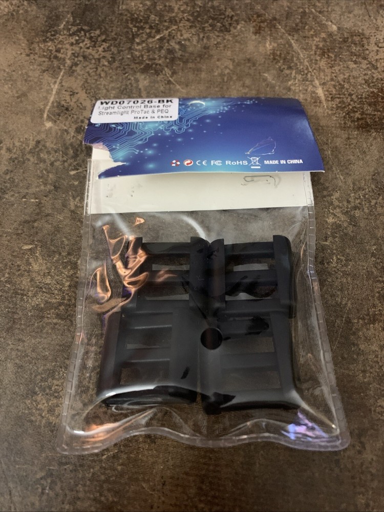 Remote Pressure Switch Mount Retaining Clips, Slot Black