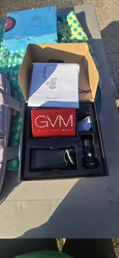 GVM 5W Bi-color On-Camera Video Light LED Light Panel - TESTED/WORKING