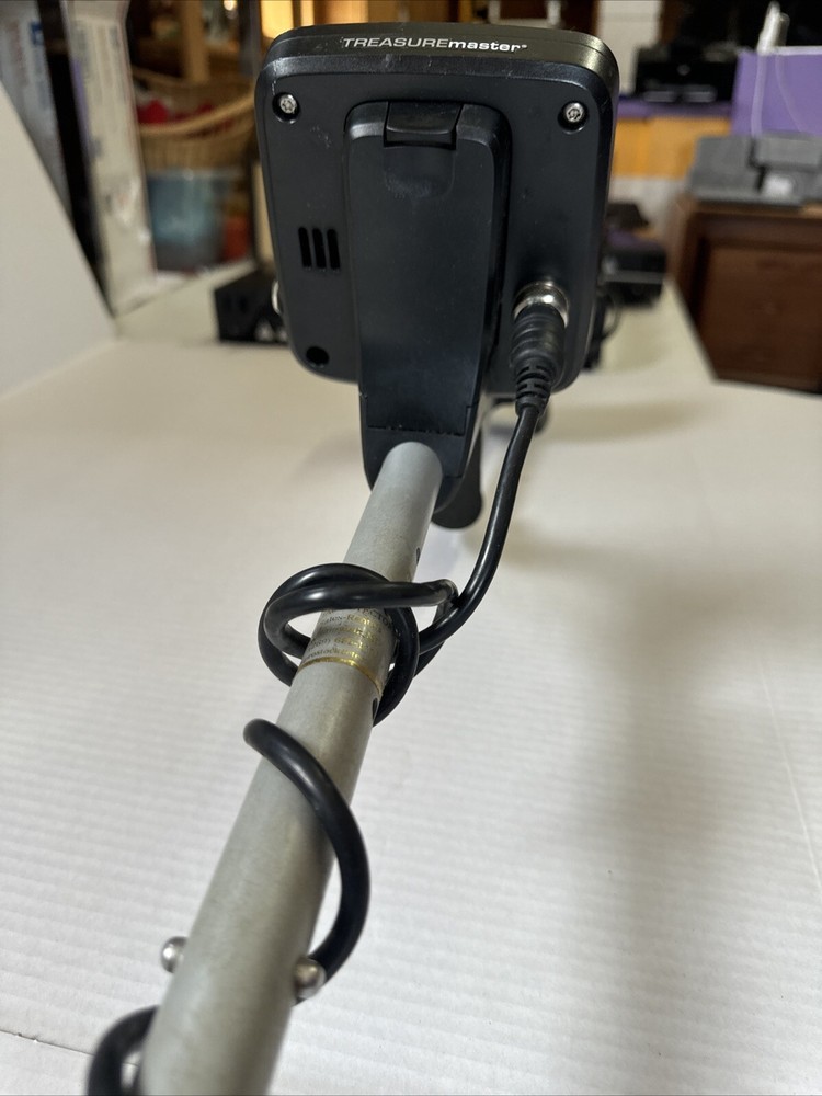 WHITE'S TREASURE MASTER METAL DETECTOR