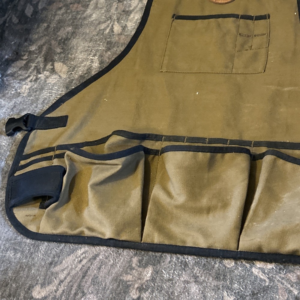 Duluth Trading Firehose Bib Work Apron Brown Carpenter Water Repel Hammer Loop