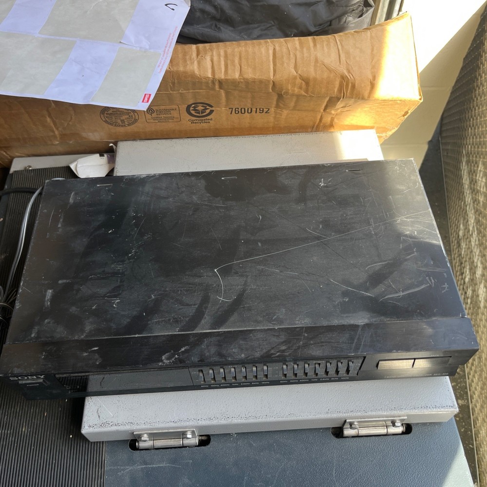 Sony 7-Band Graphic Equalizer w/ Spectrum Analyzer SEQ-300