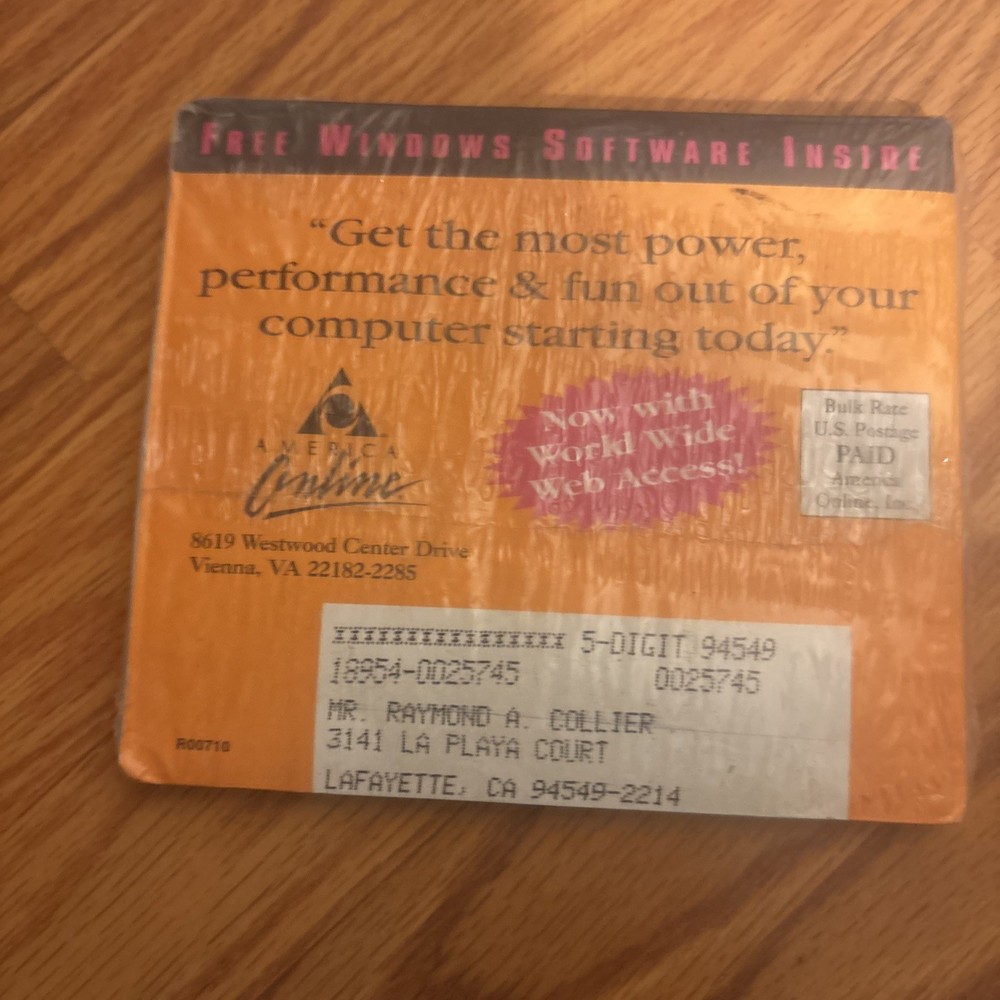America Online  AOL 3.5" Floppy Disk Free  Software Inside Sealed