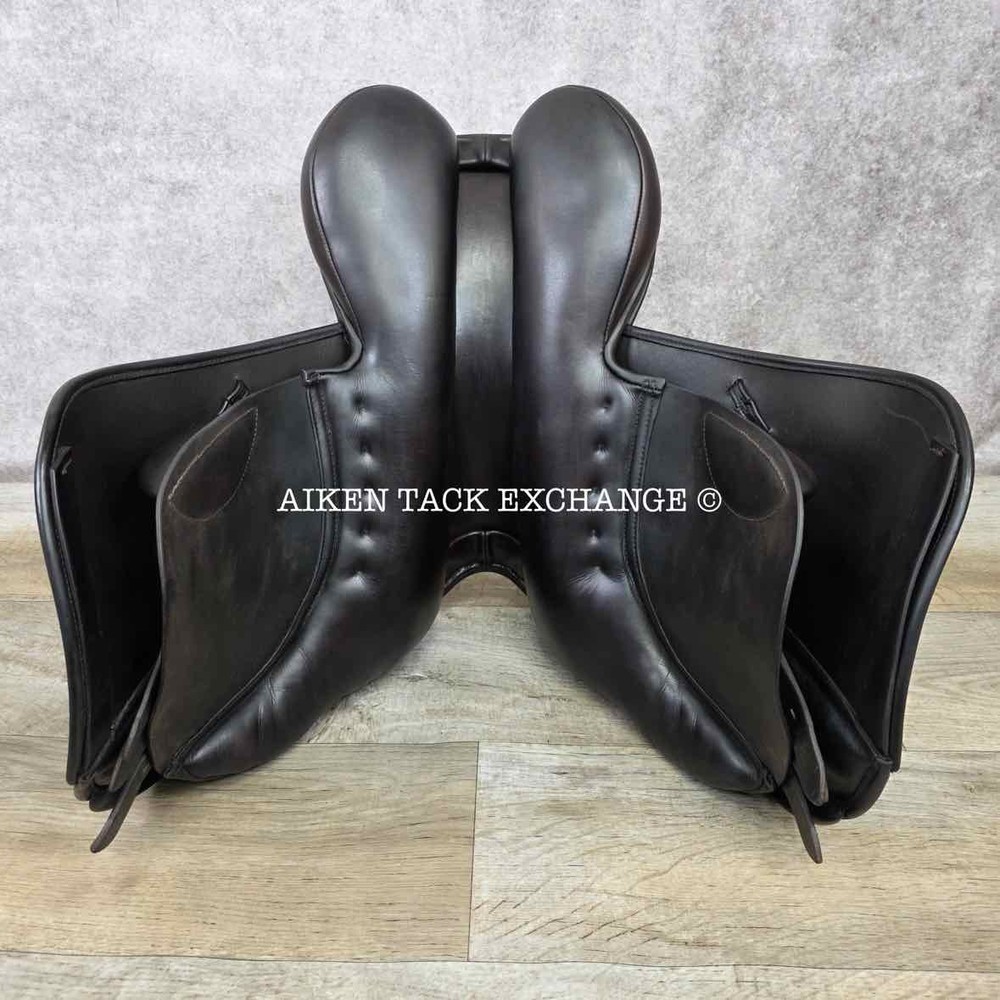 2017 County Solution Jump Saddle, 17.5" Seat, Narrow Tree (Read Description)