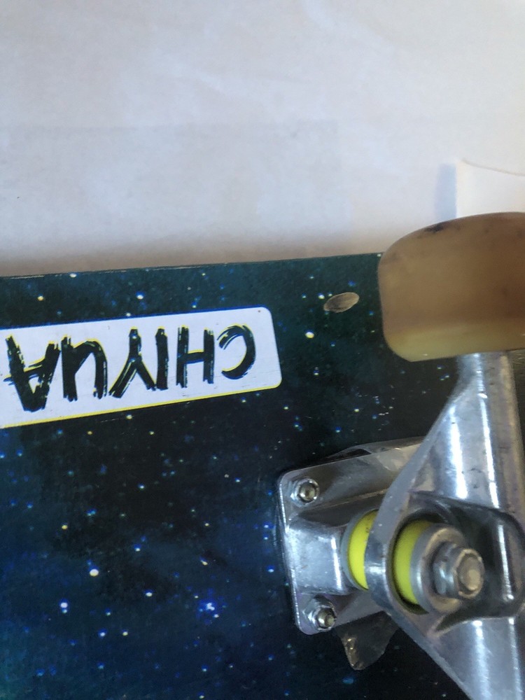 CHIYUANA . SKATE BOARD