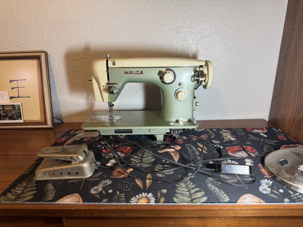Vintage White Sewing Machine - Model 8930
