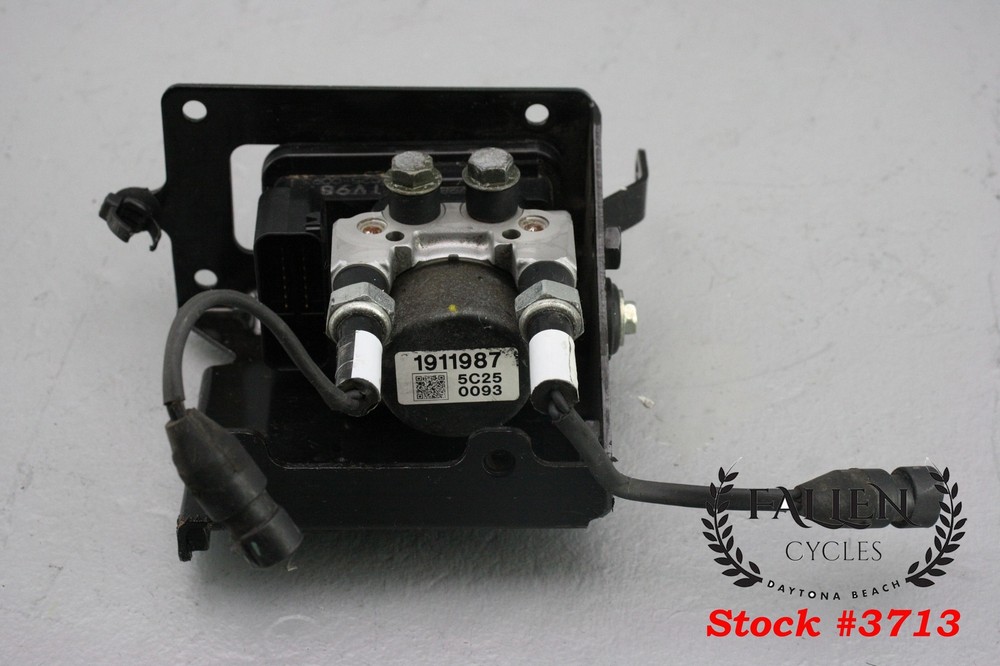 Indian Roadmaster ABS Pump Module + Mount 6,325 miles