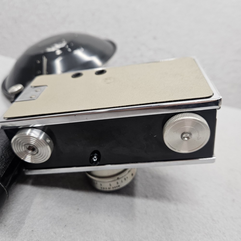 Vintage Argus C3 35mm Rangefinder Camera w/ Flash – Shutter Fires – Untested