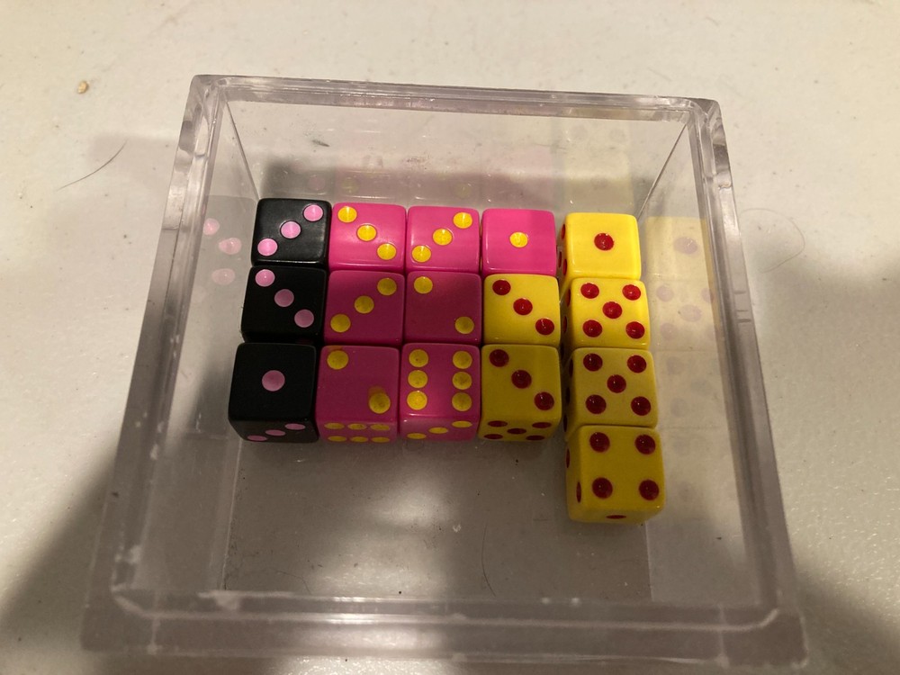 Old cream bakelite 15 dice set