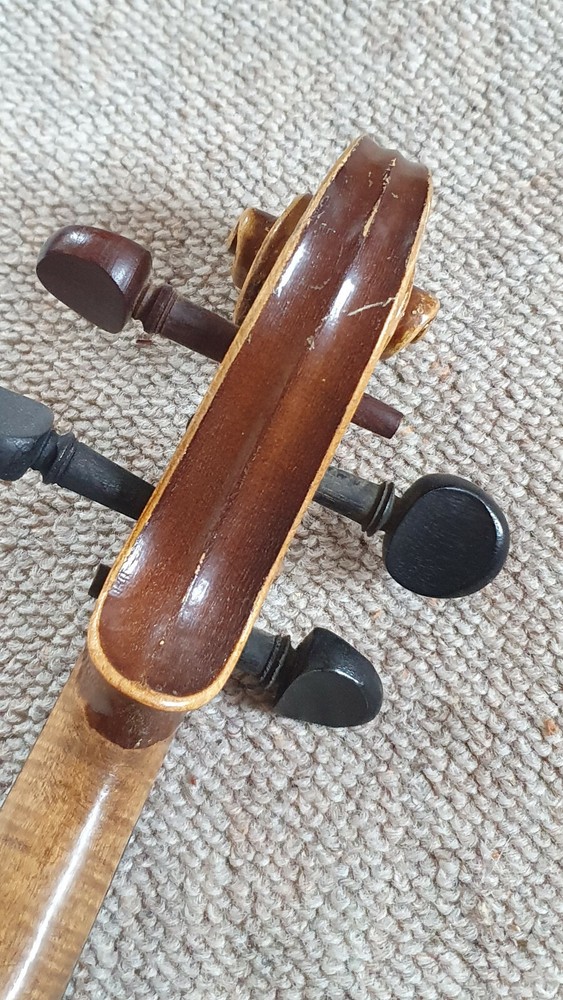 Nice old violin "Vondra" Violon nicely flamed 1 part back
