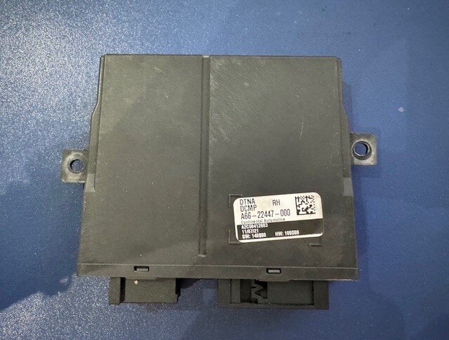 Freightliner Continental RH Door Control Module A66-22447-000