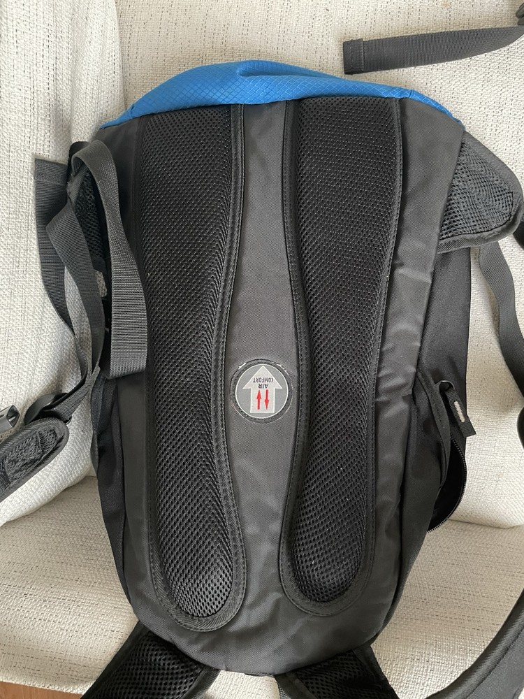 Hi-Tec Hydration Hiking Backpack – Blue & Black (No Bladder) -Preowned