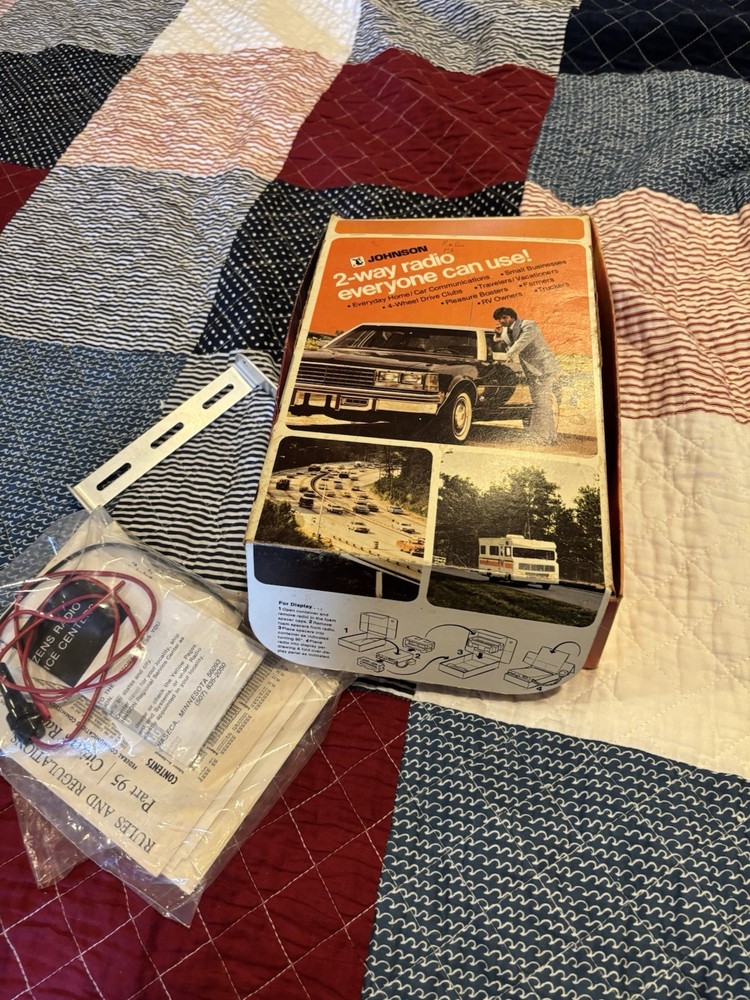 Johnson Messenger 120A CB Radio