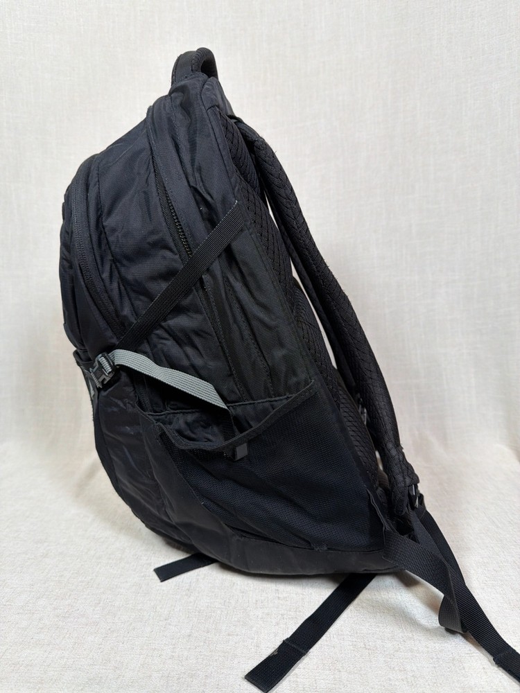 The North Face Recon Backpack - Black - Pre-Owned