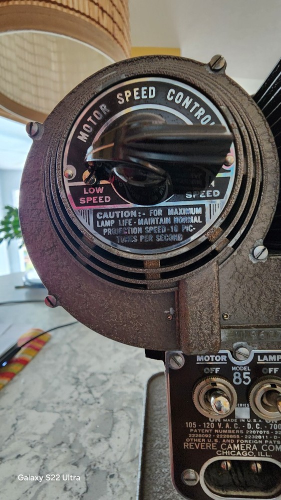 Revele 8 Model 85 Projector