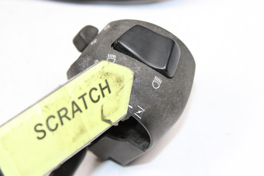 03 Suzuki GSXR GSX-R600K Left Handlebar Control Switch