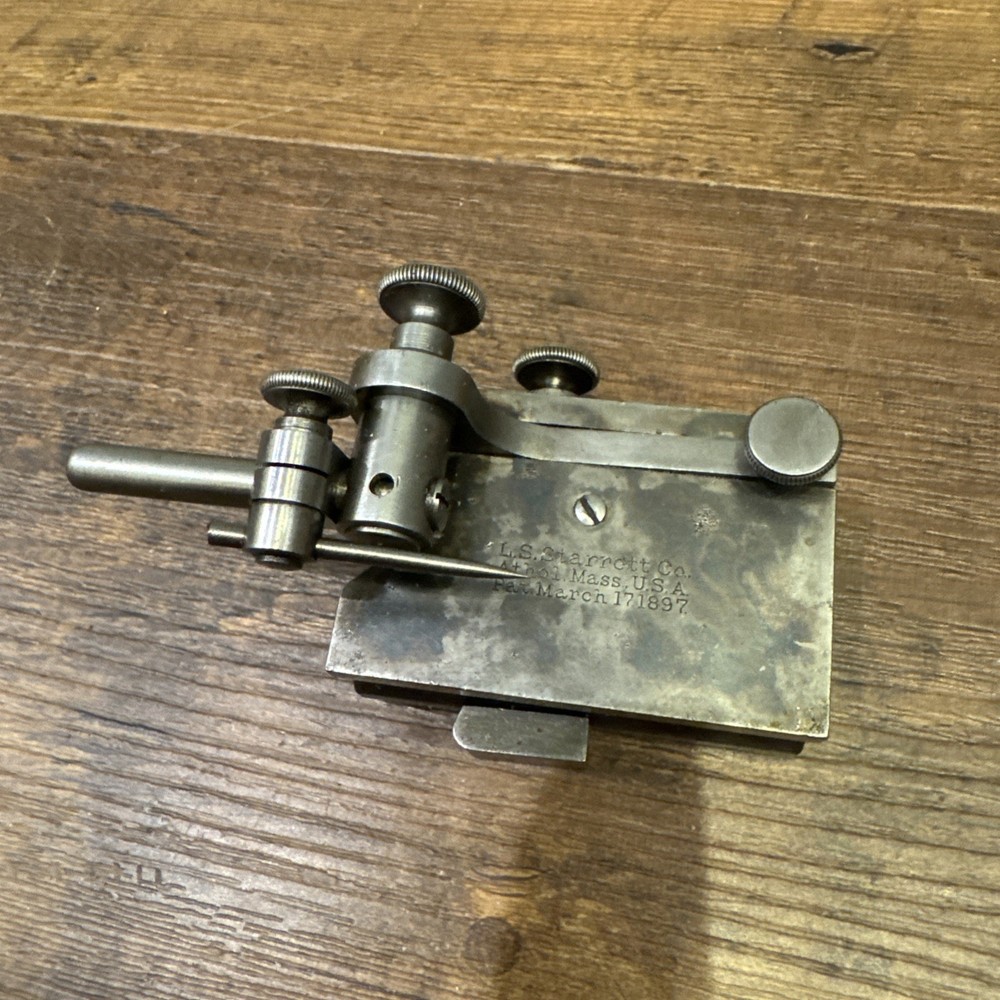 L.S. STARRETT SURFACE GAUGE INDICATOR STAND WITH SPINDLE & SCRIBE & BOX