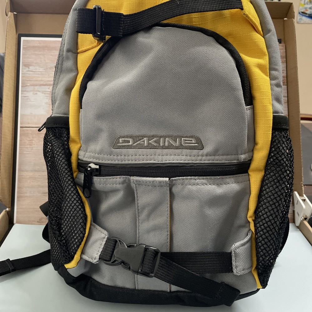 DAKINE Snowboarder Small  Backpack 16”x11